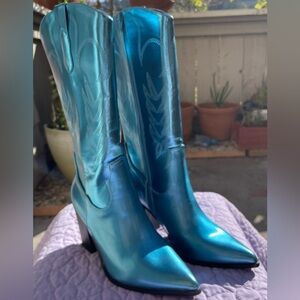 SO ME METALLIC BLUE COWBOY BOOTS BRAND NEW IN BOX WOMENS SIZE 8